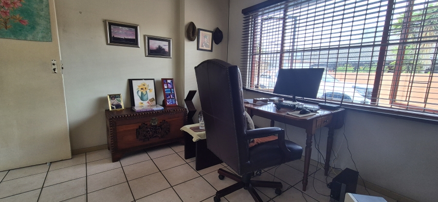 2 Bedroom Property for Sale in Table View Western Cape